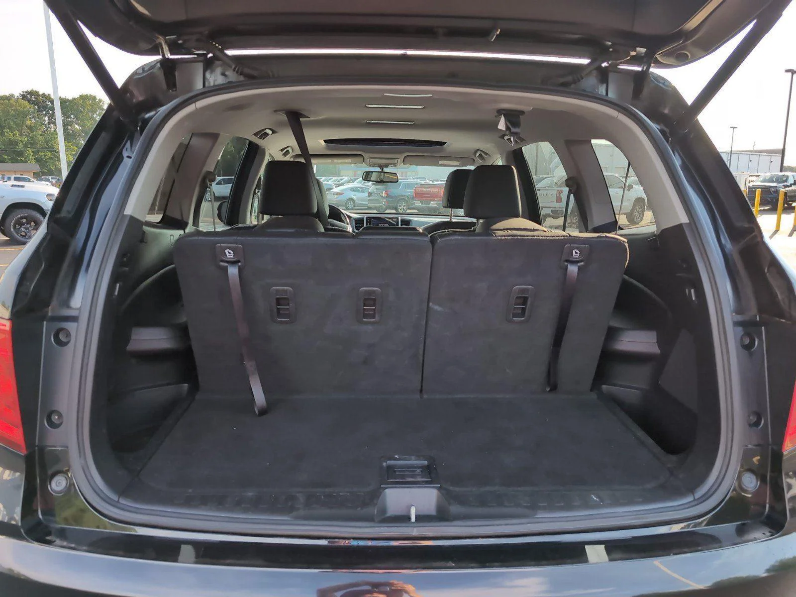 Used 2018 Crystal Black Pearl Honda EX-L image 6