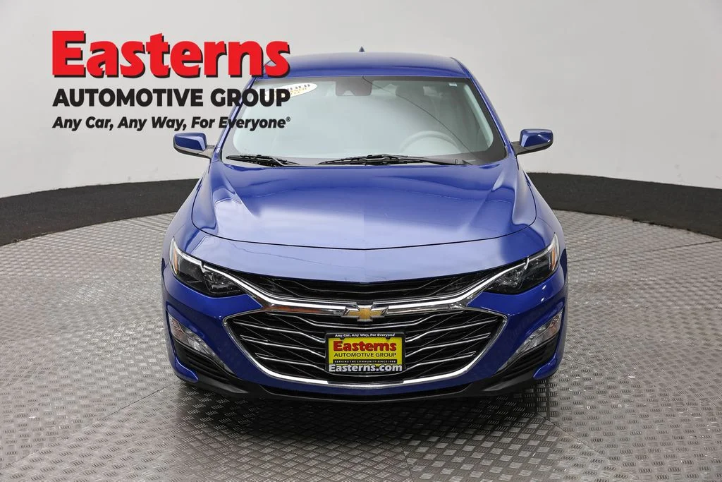 Used 2023 Blue Chevrolet LT image 2