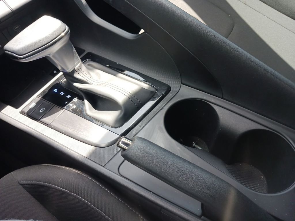 Used 2025 Gray Hyundai SEL Sport image 25