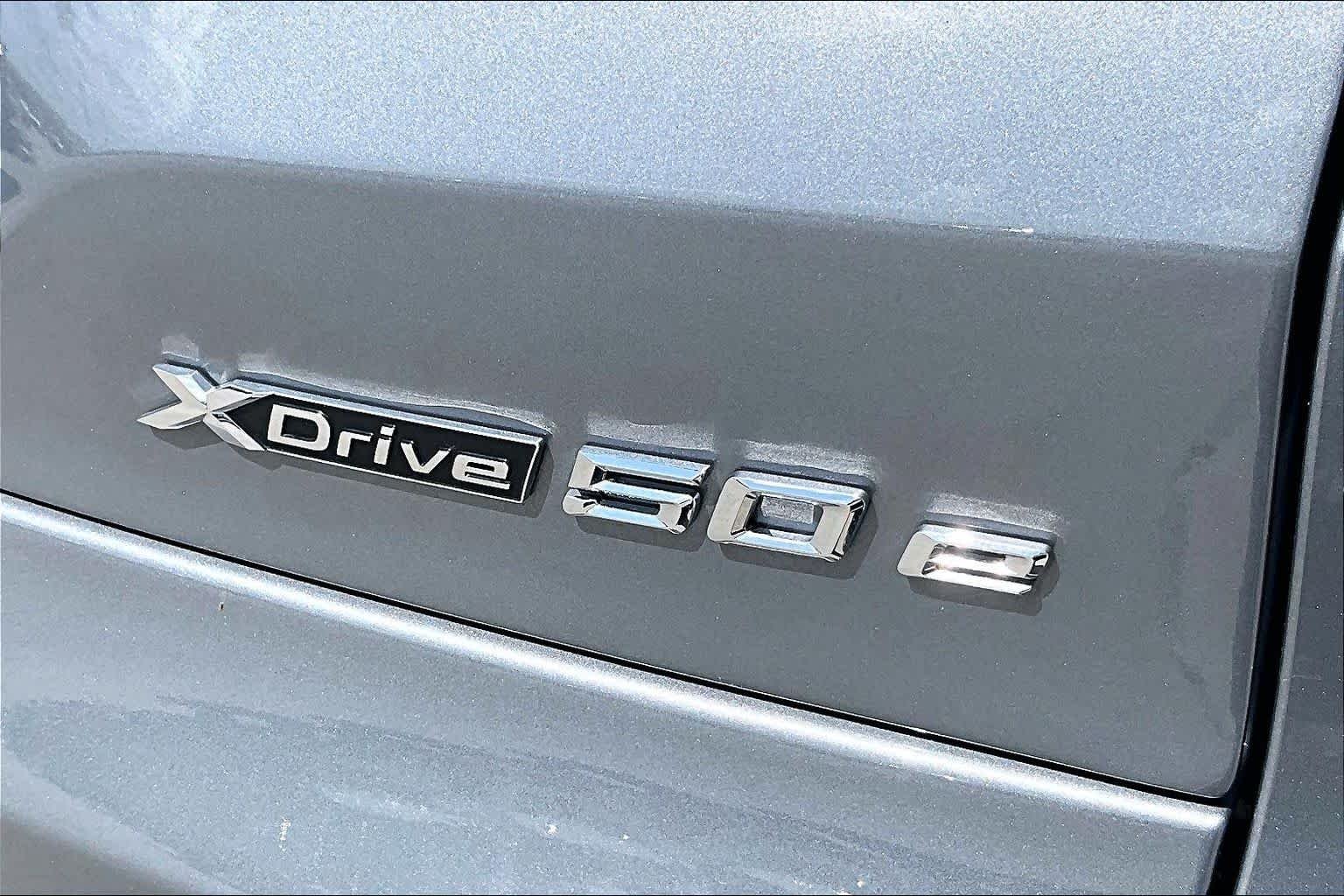 Used 2026 Skyscraper Grey Metallic BMW xDrive50e image 9