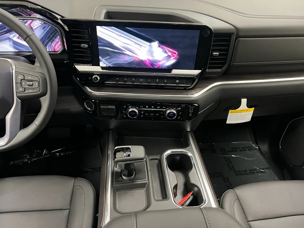 2026 GMC Sierra 1500 SLT - Photo 8