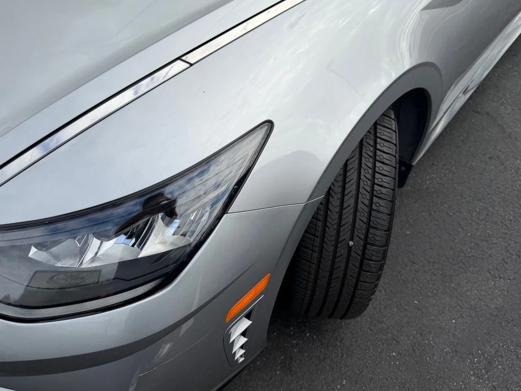 Used 2021 Shimmering Silver Pearl Hyundai SEL image 3