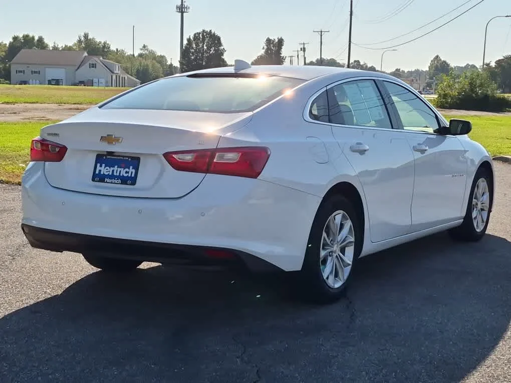 Certified Used 2024 Summit White Chevrolet LT image 3