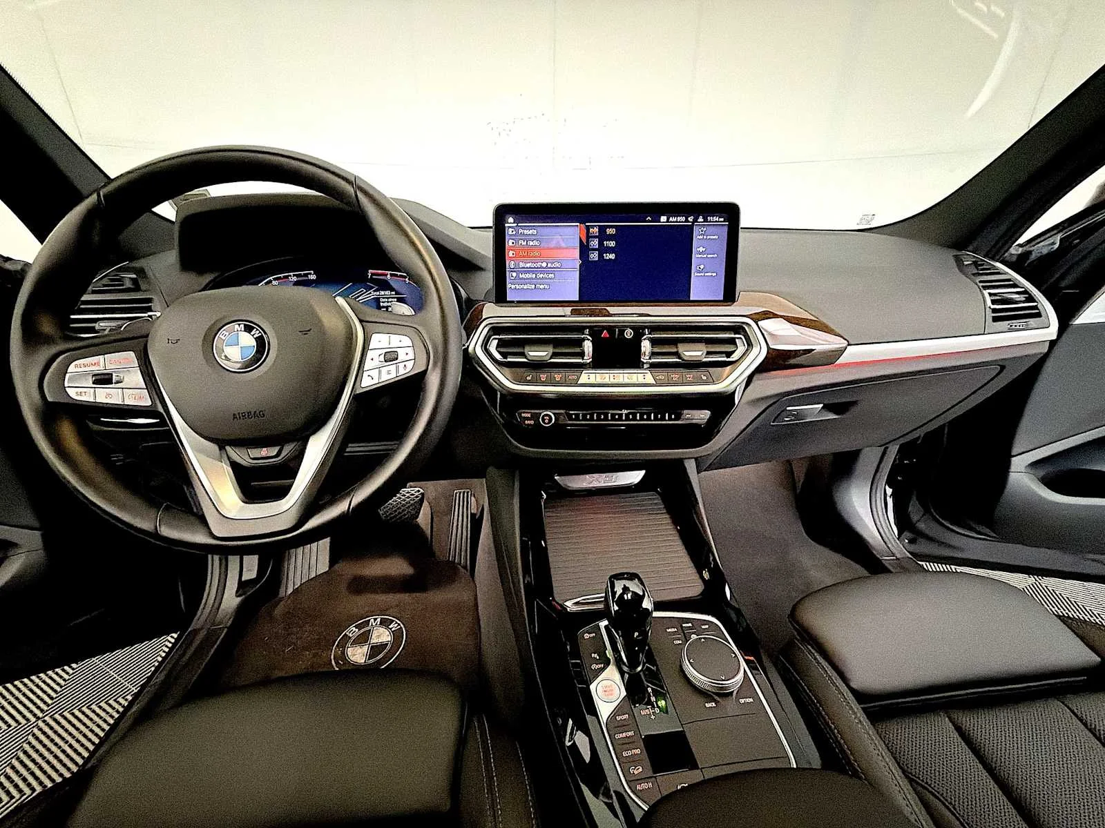 Used 2023 Black Sapphire Metallic BMW xDrive30i image 14
