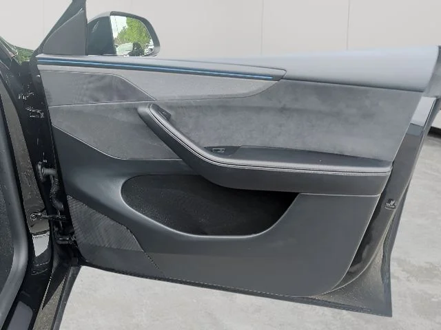 Used 2026  Tesla LONG RANGE image 55