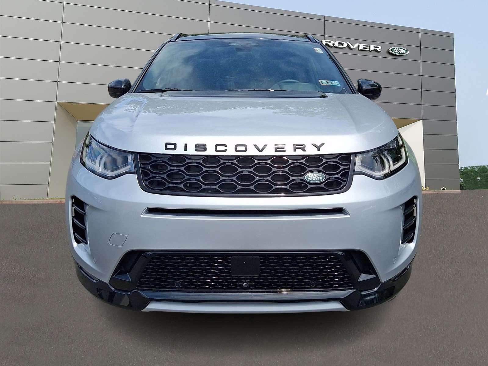Certified Used 2025 Hakuba Silver Metallic - 1DU Land Rover Dynamic SE image 8