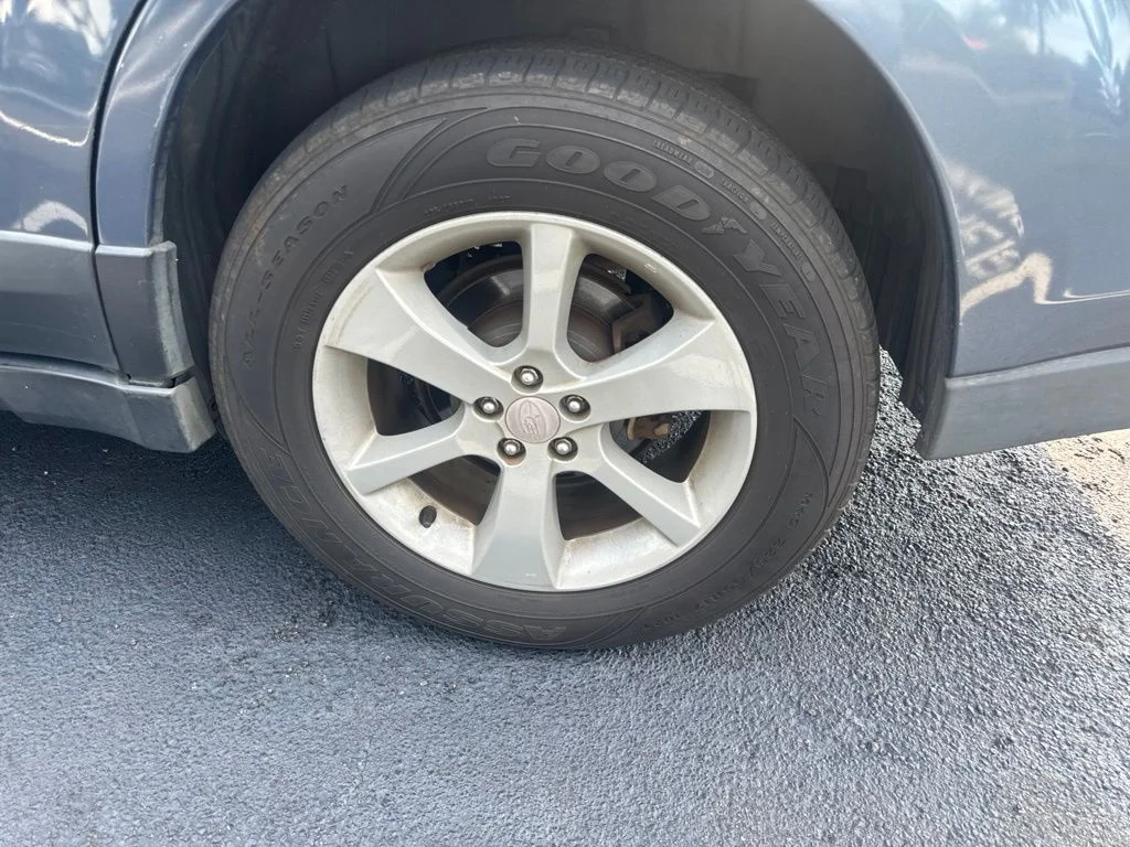 Used 2014 Blue Subaru 2.5i image 15