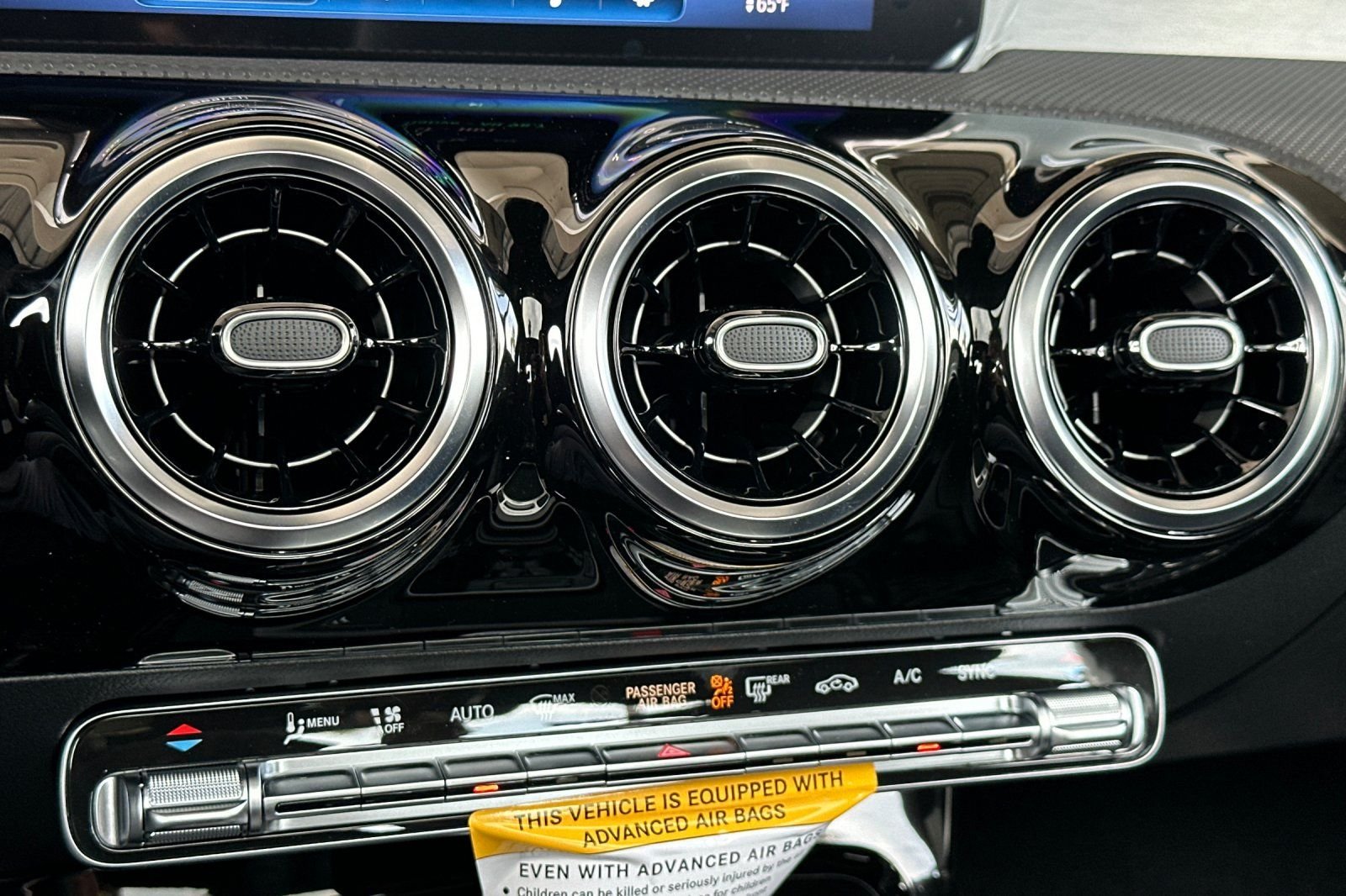 2025 Mercedes-Benz CLA CLA 250 - Photo 17