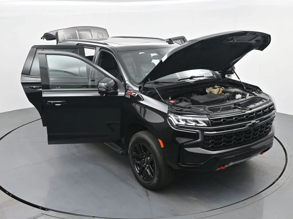 Used 2022 Black Chevrolet Z71 image 38