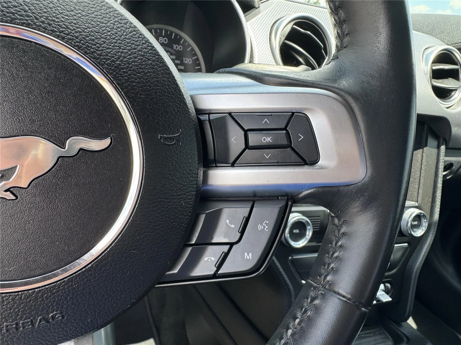 Used 2018 Triple Yellow Tri-Coat Ford GT image 23