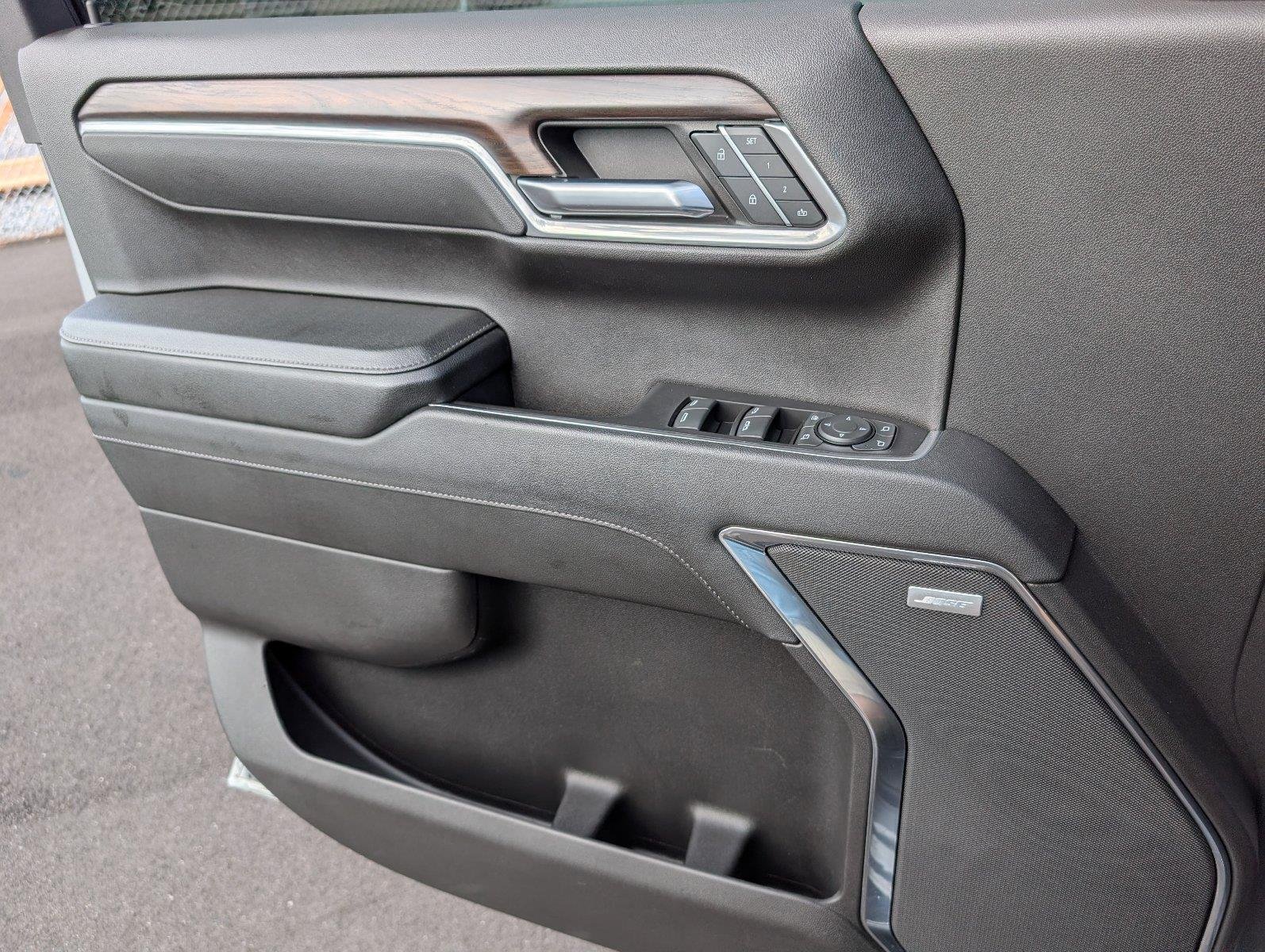 Used 2023 STERLING METALLIC GMC SLT image 16