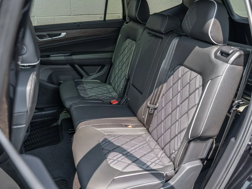 New 2026 Black Volkswagen 2.0T SEL Premium R-Line image 9