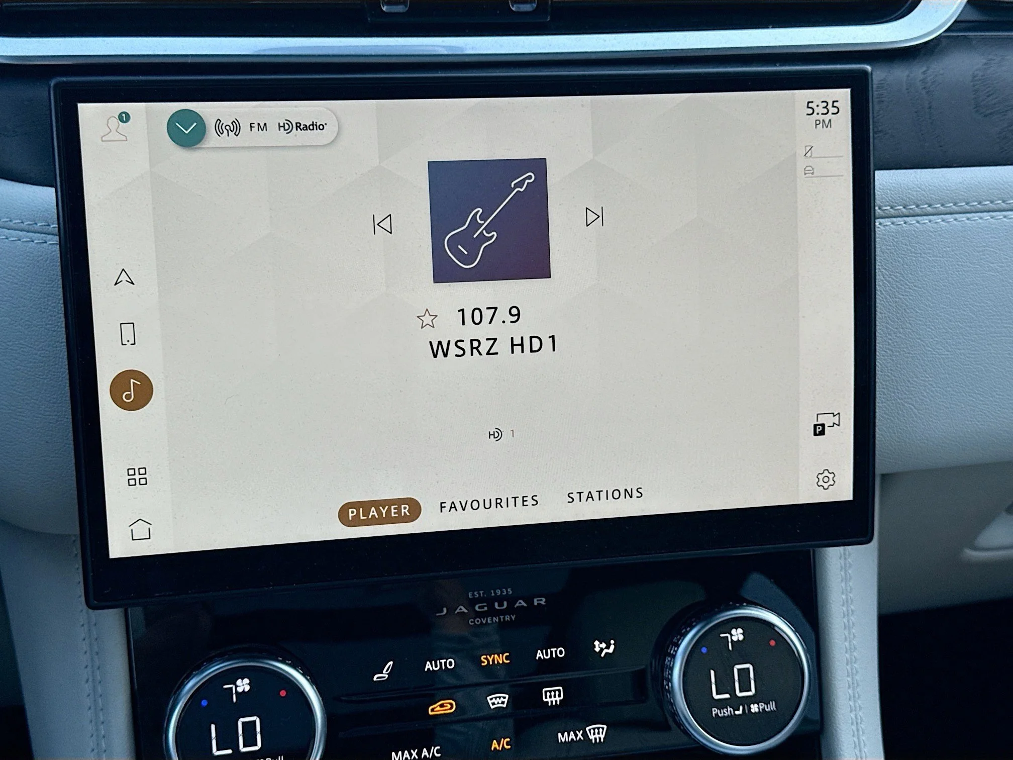 2023 Jaguar F-Pace R-Dynamic S - Photo 31