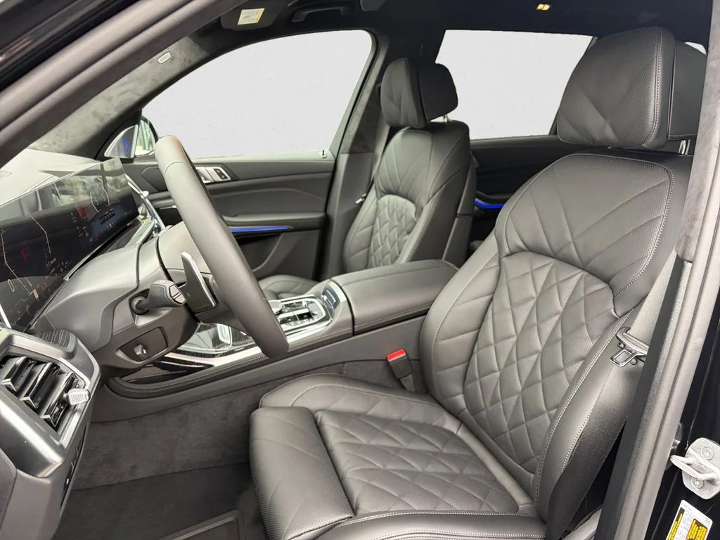 2026 BMW X7 40i - Photo 10