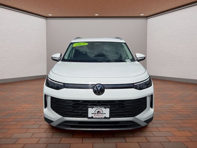 Used 2025 Pure White Volkswagen 2.0T SE image 26