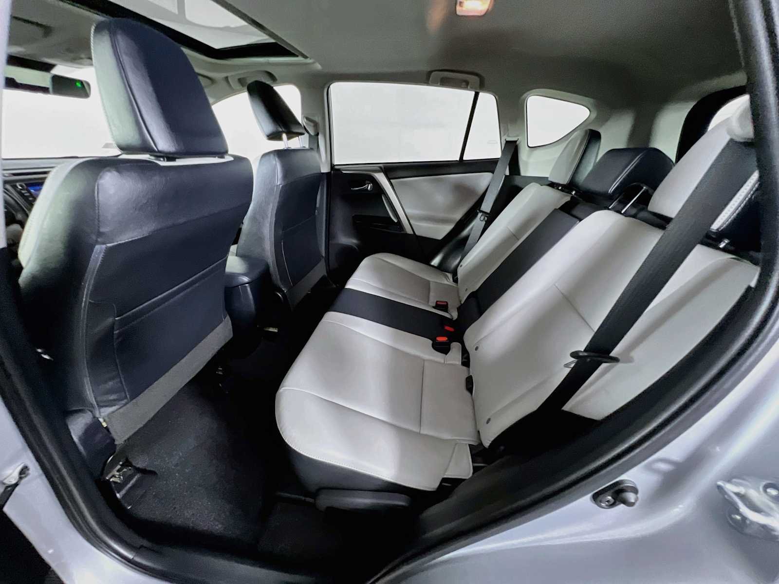 Used 2018 Silver Sky Metallic Toyota Limited image 25