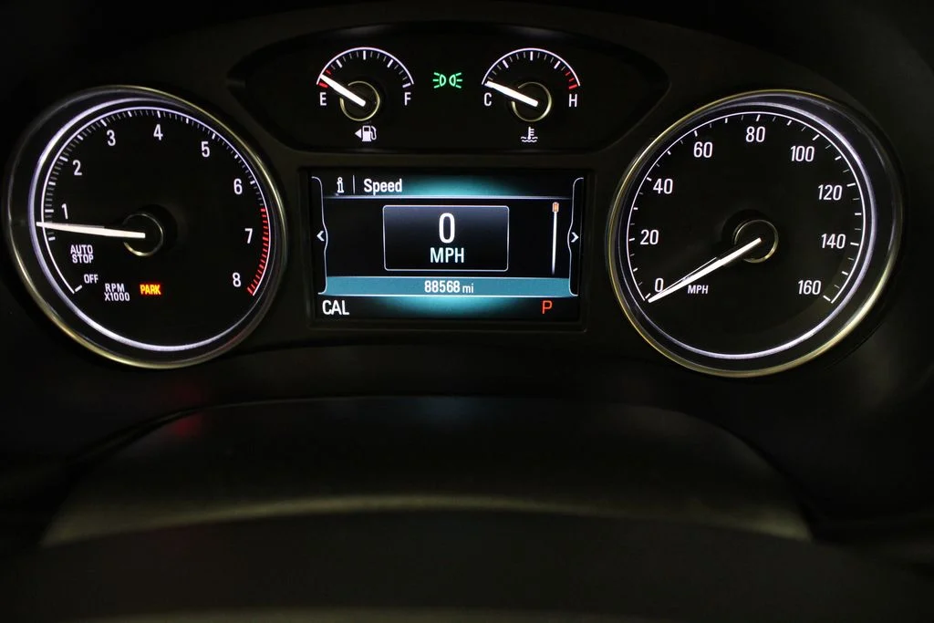 Used 2019 Brown Buick Essence image 26