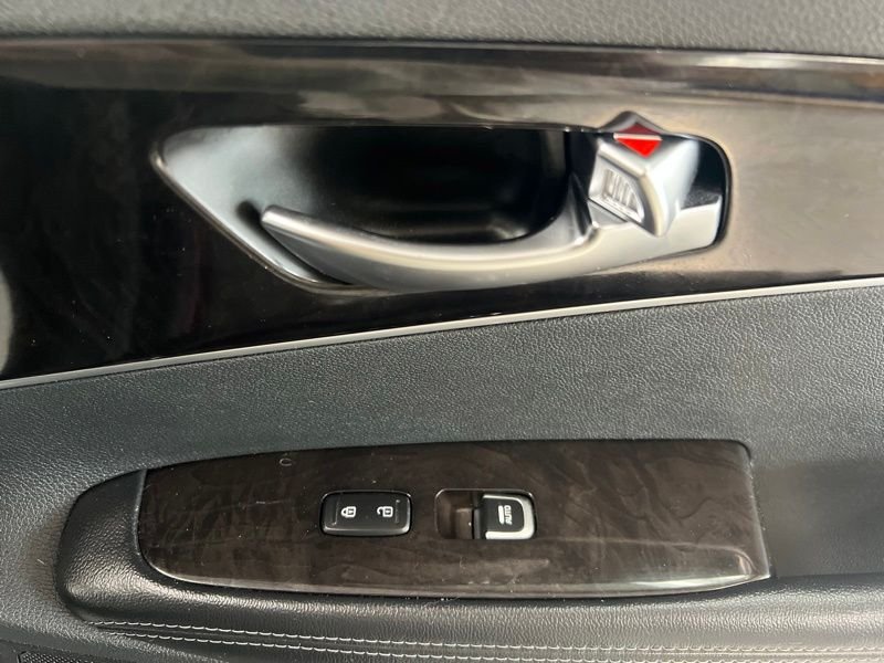 Used 2018 Purple Kia EX image 15