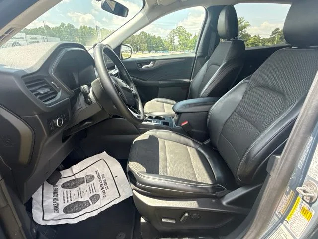 Used 2023 Vapor Blue Ford Base image 13