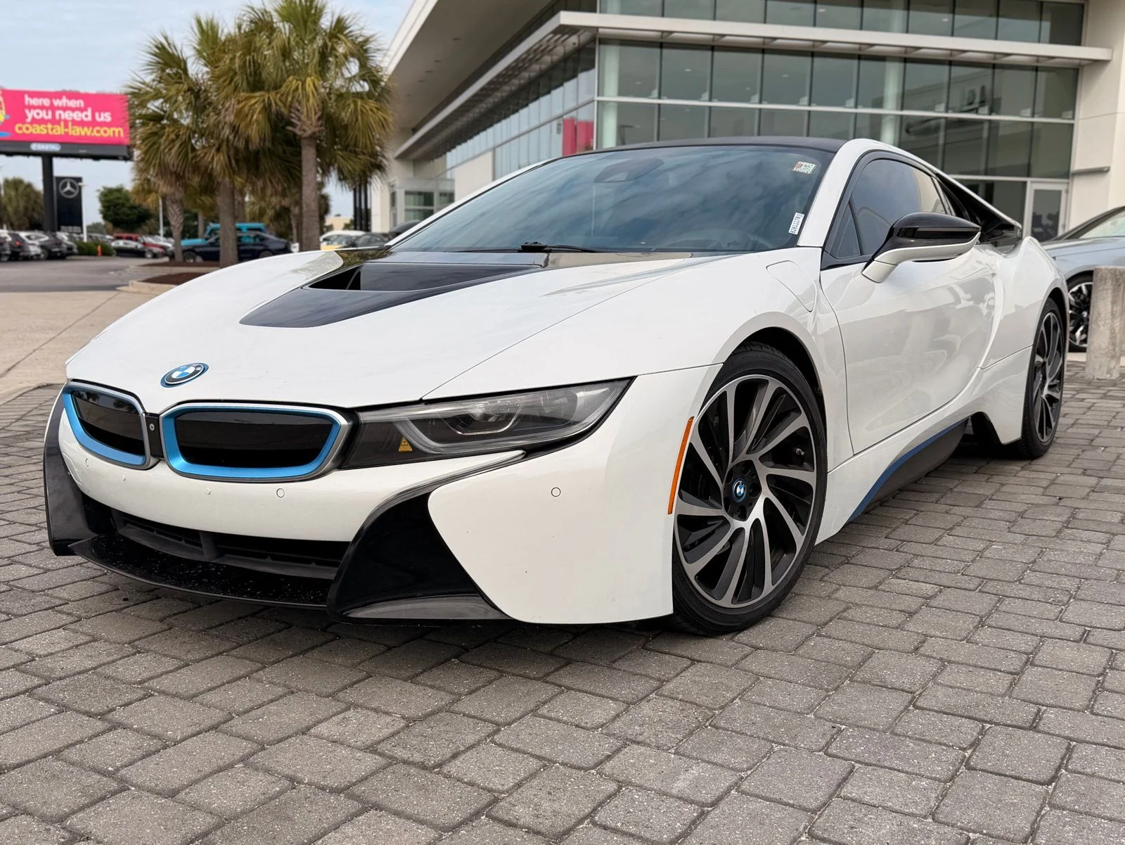 2016 BMW i8's photo