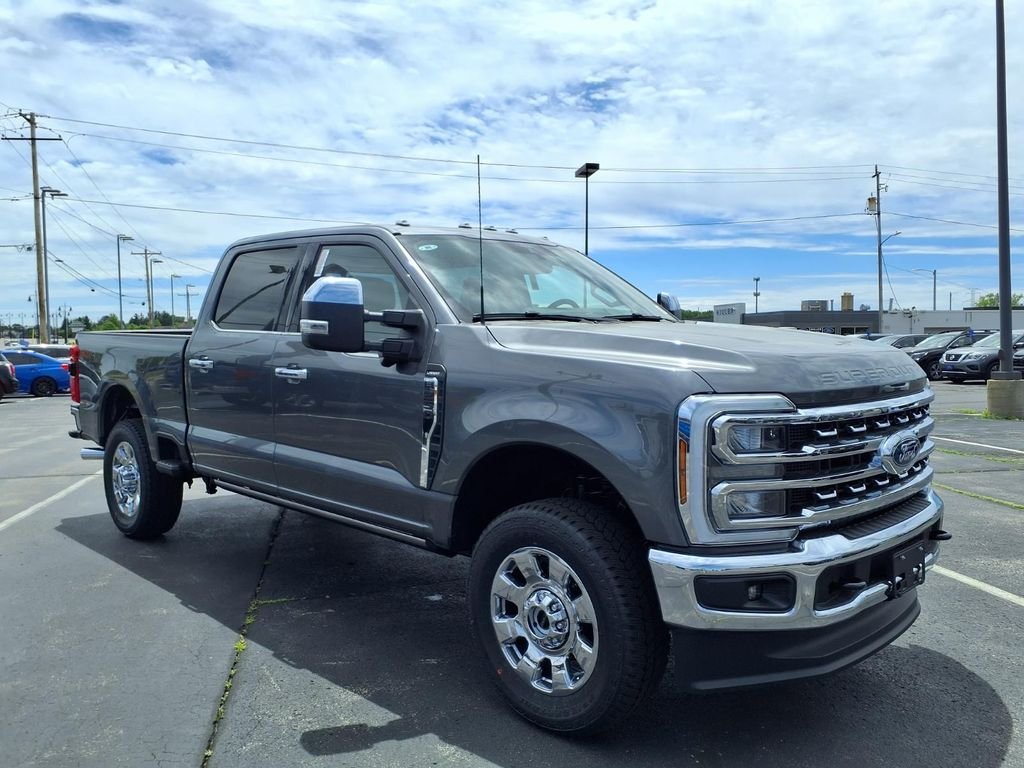 New 2026 Gray Ford Lariat image 5
