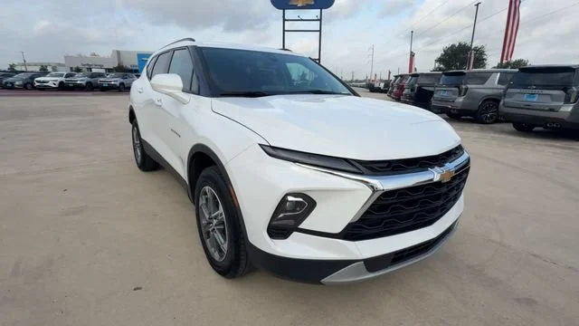 2023 Chevrolet Blazer 2LT - Photo 2