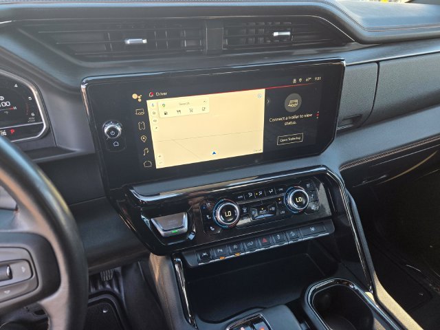 Used 2023 White GMC AT4 image 18