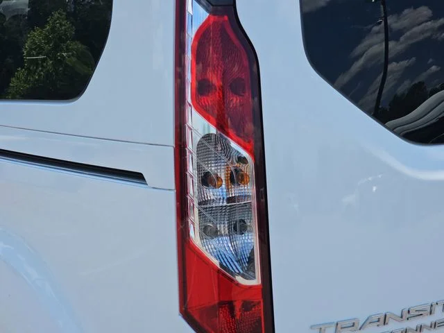 Used 2022 White Ford XLT image 31