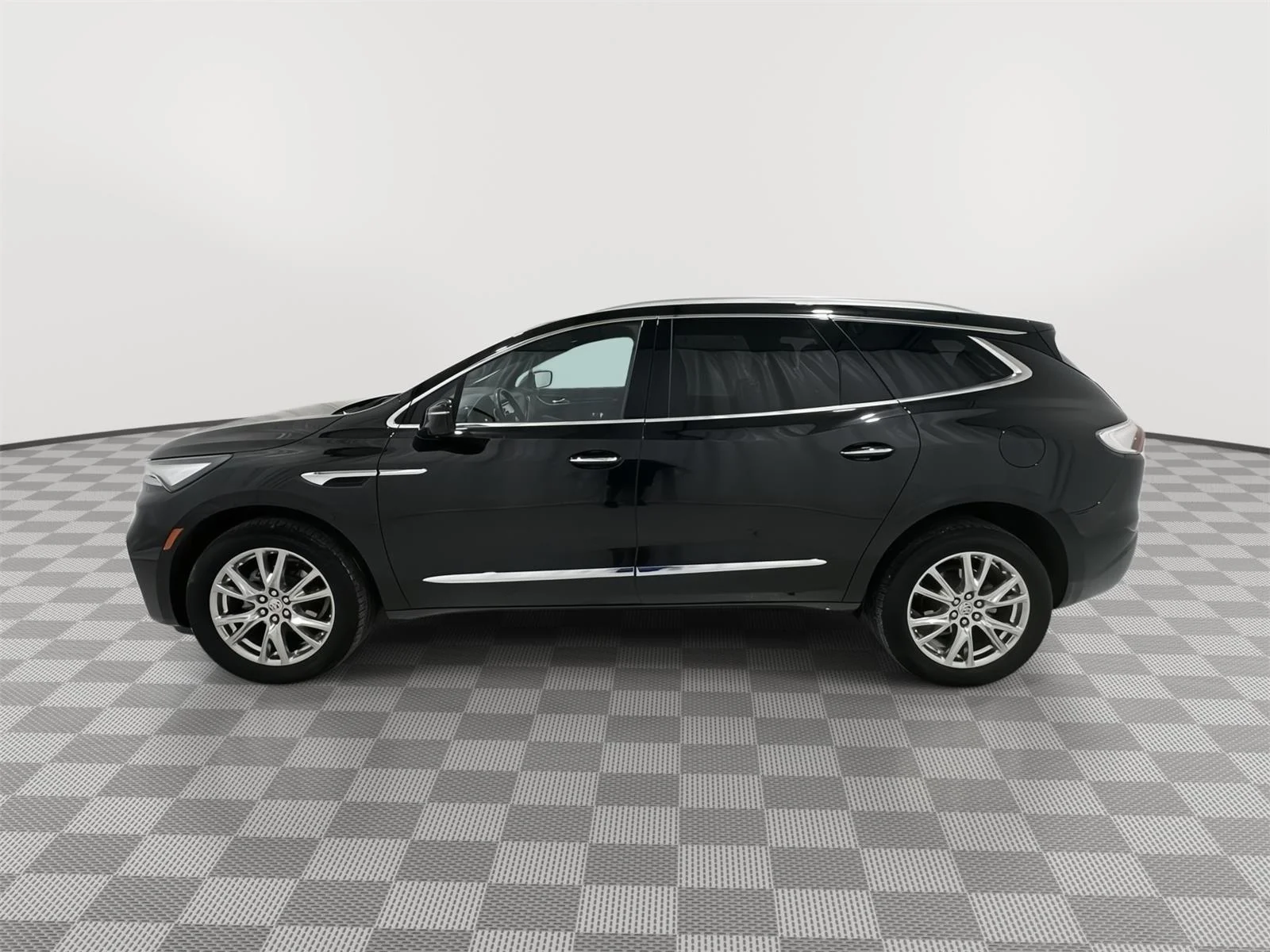 Used 2024 Ebony Twilight Metallic Buick Essence image 2