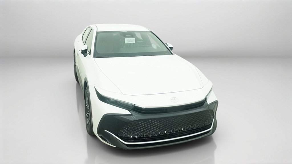 New 2027 Oxygen White Toyota XLE image 4