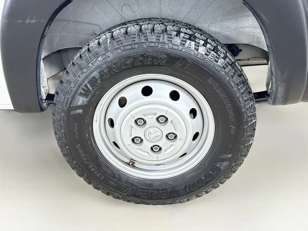 Used 2021 White Ram High Roof image 26