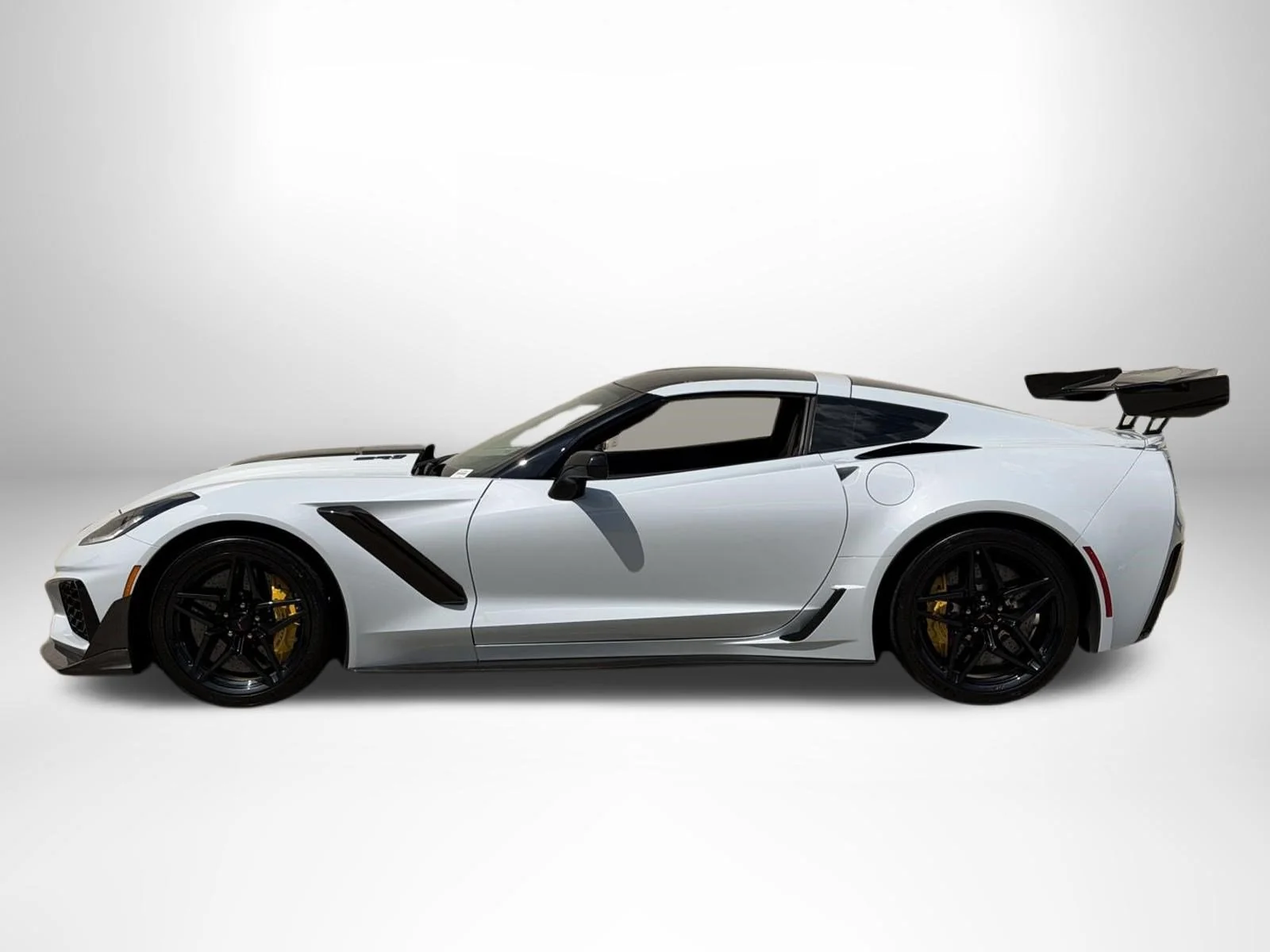Used 2019 Ceramic Matrix Gray Metallic Chevrolet ZR1 1ZR image 6