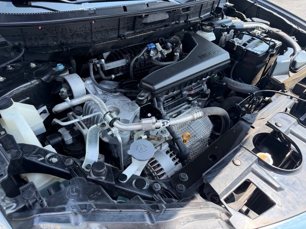 Used 2020 Gray Nissan S image 6