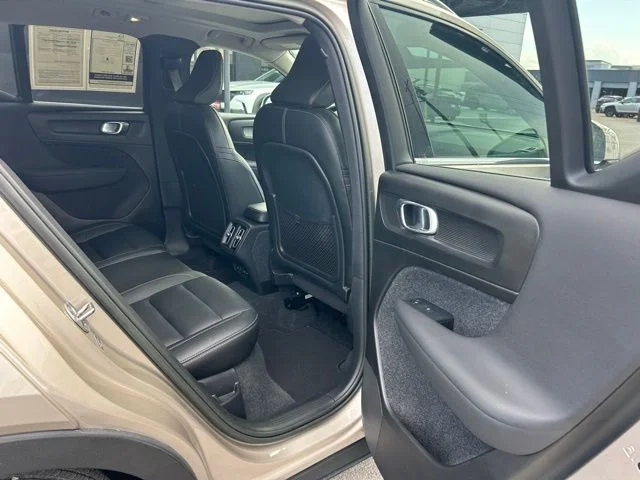 2023 Volvo XC40 Plus - Photo 22