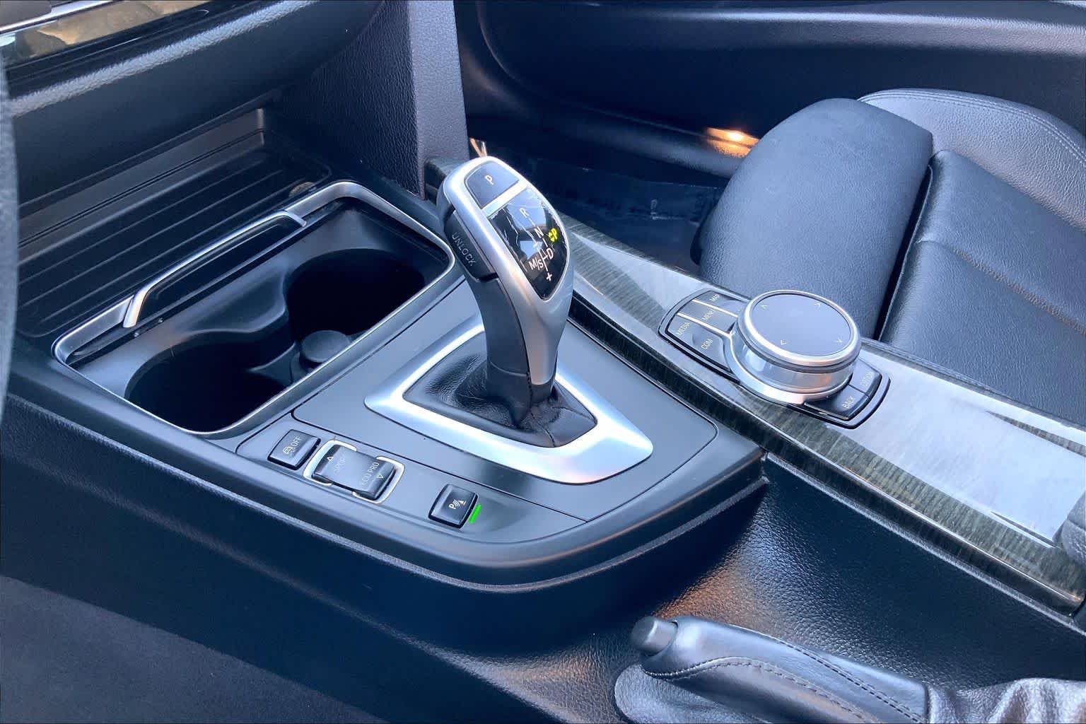 Used 2018 BLACK BMW 330i image 14