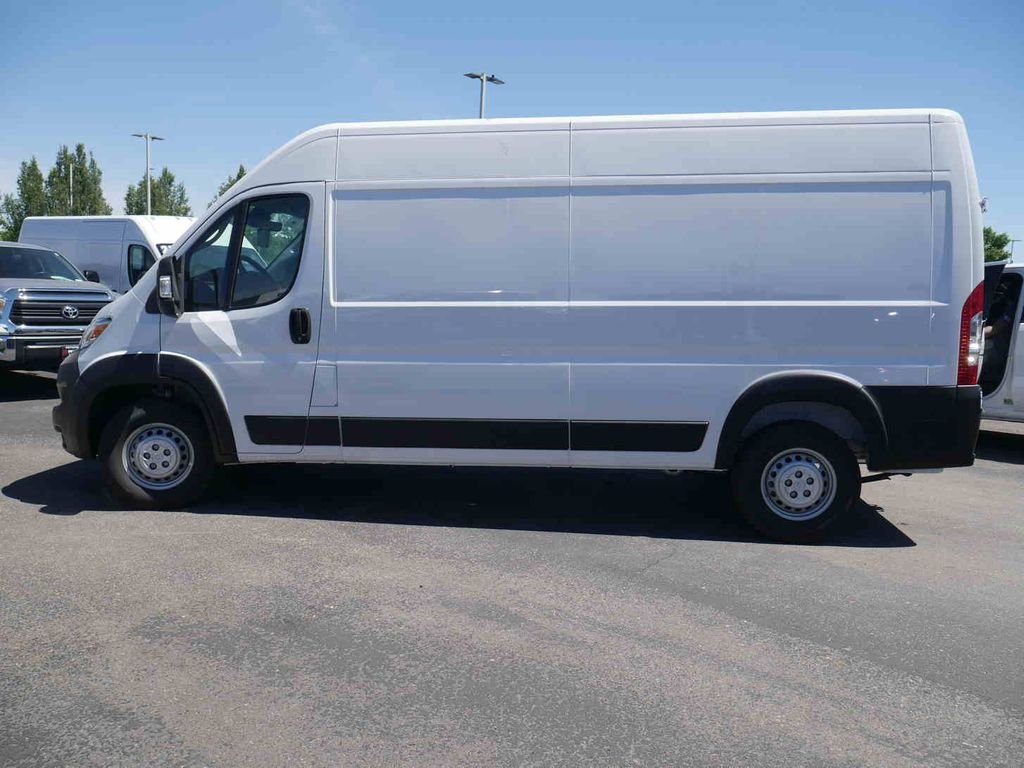 New 2026 Bright White Clear-Coat Exterior Paint RAM  image 4