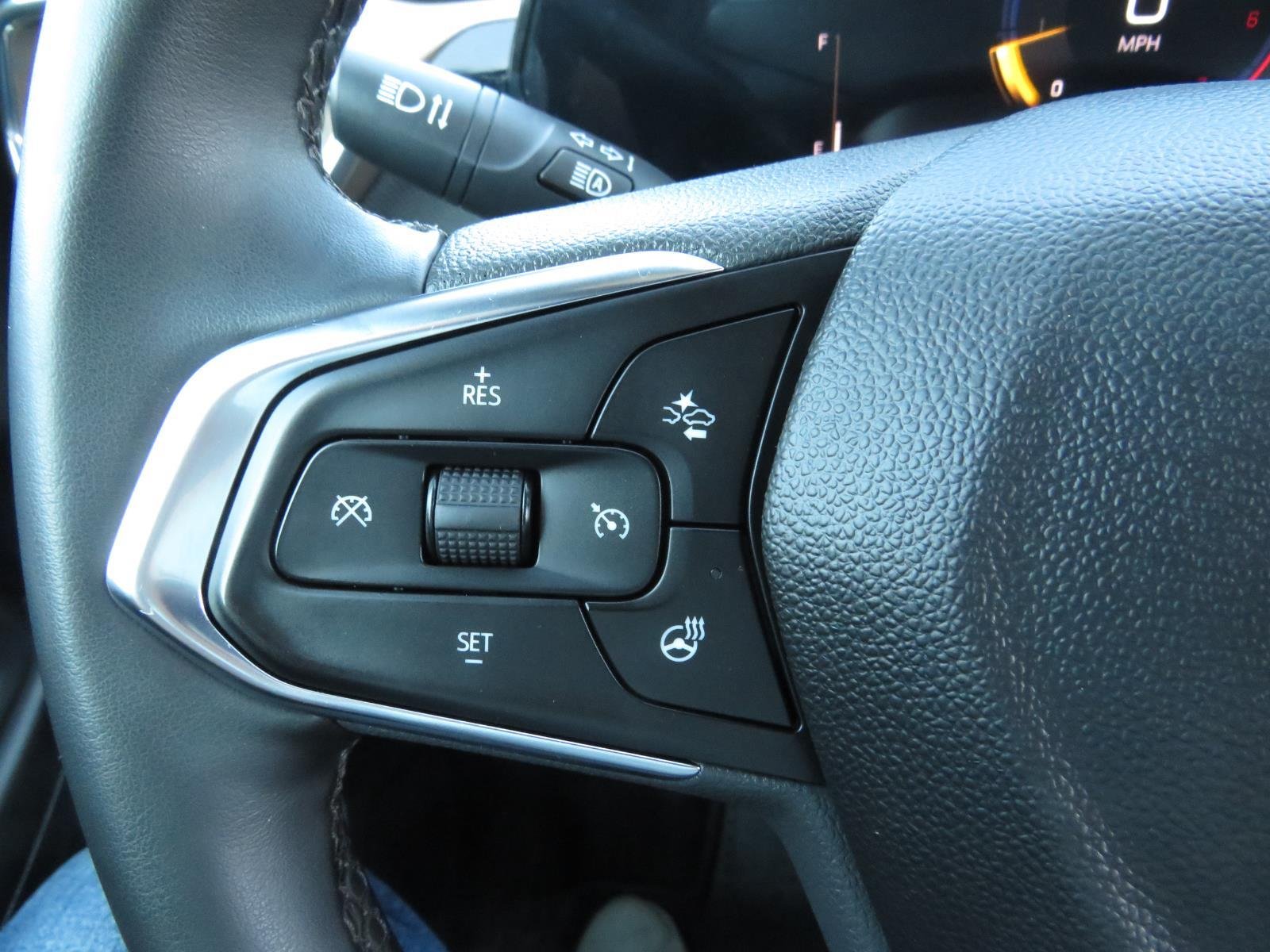Used 2025 Pearl Chevrolet ACTIV image 34