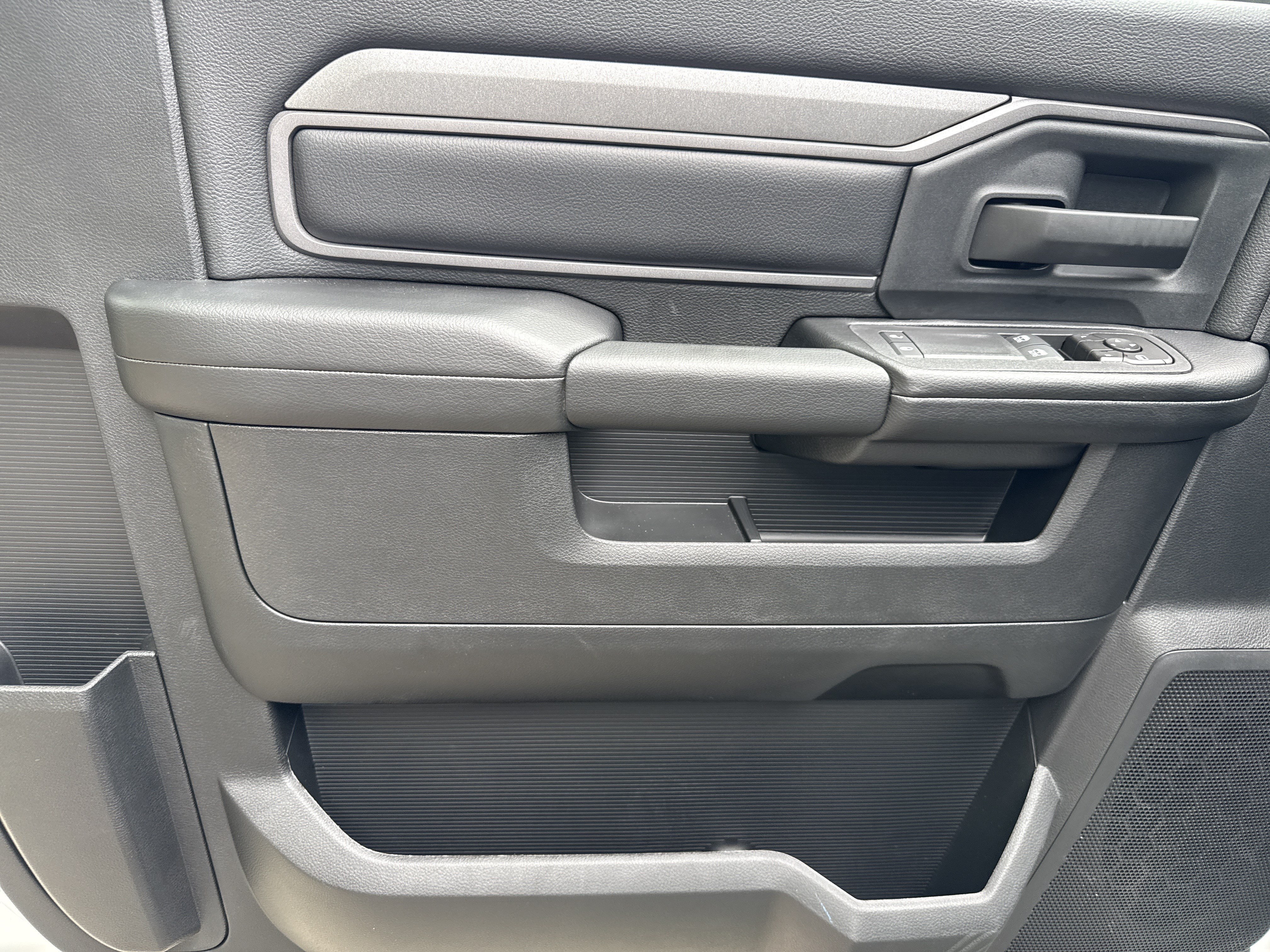 New 2026 Bright White Clearcoat RAM Tradesman image 10