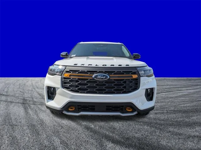 New 2026 Star White Metallic Tri-Coat Ford Tremor® image 9