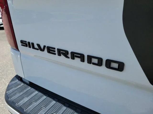 2023 Chevrolet Silverado 1500 Custom - Photo 12