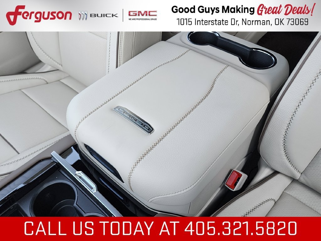 2027 GMC Yukon Denali - Photo 37
