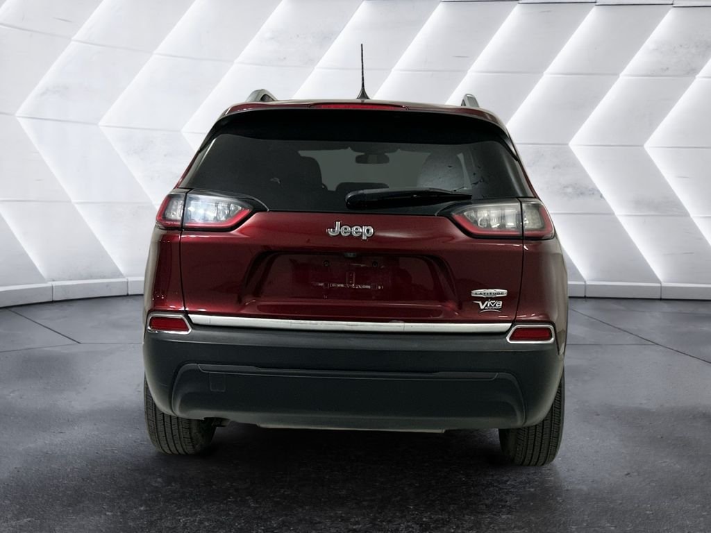 Used 2019 Red Jeep Latitude Plus image 5