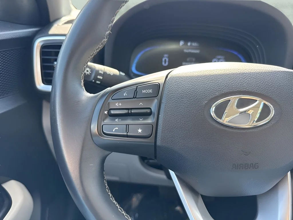 Used 2025 Silver Hyundai SEL image 14