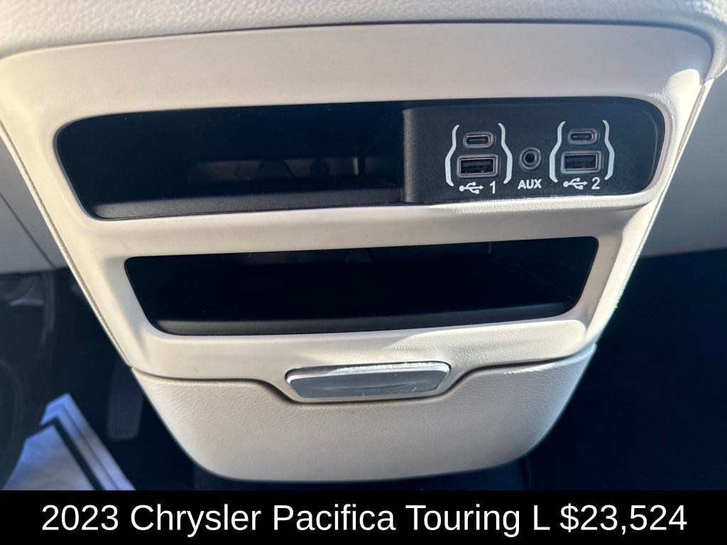 Used 2023 Crystal Metallic Chrysler Touring L image 32