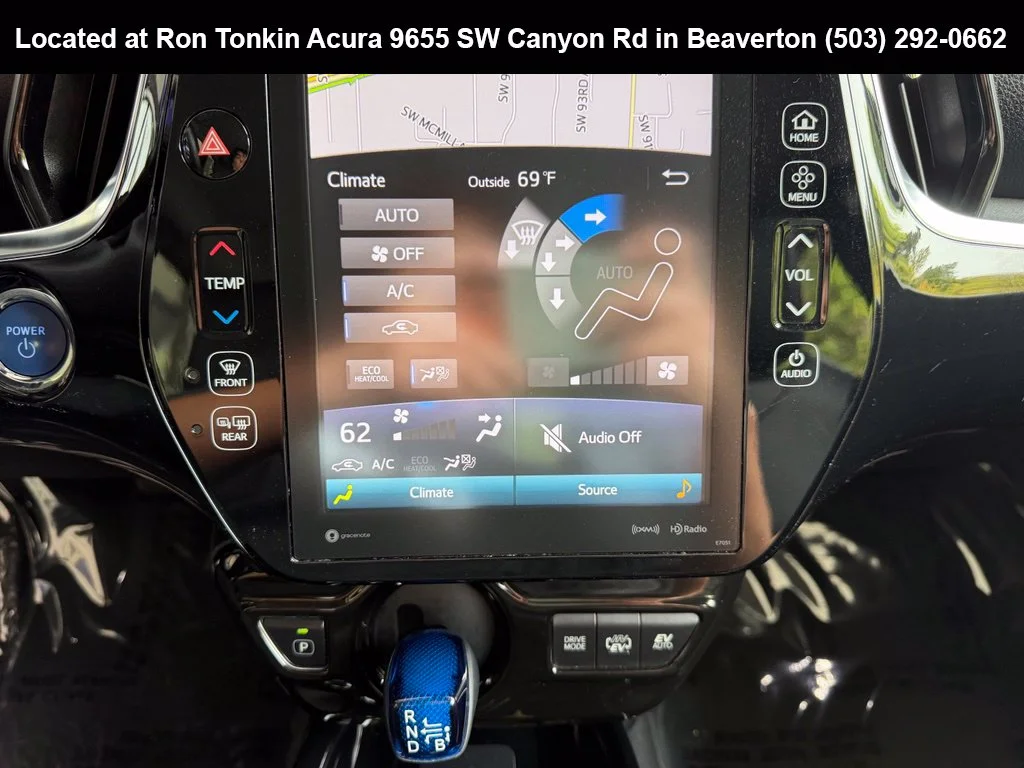 Used 2017 Blizzard Pearl Toyota Premium image 21