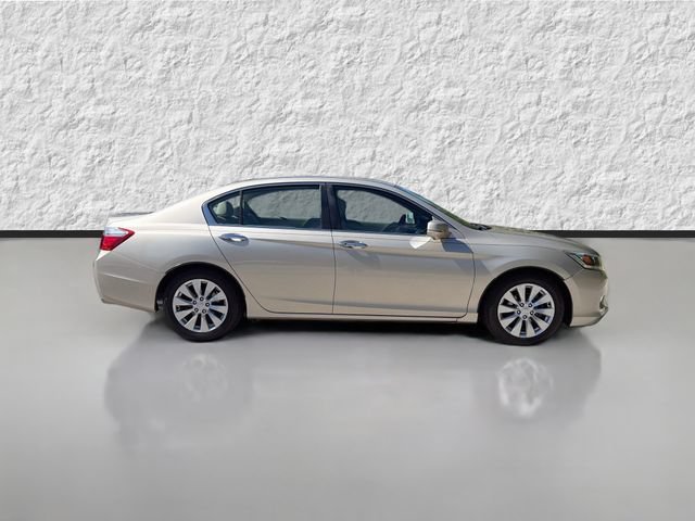Used 2014 Silver Honda EX-L image 2