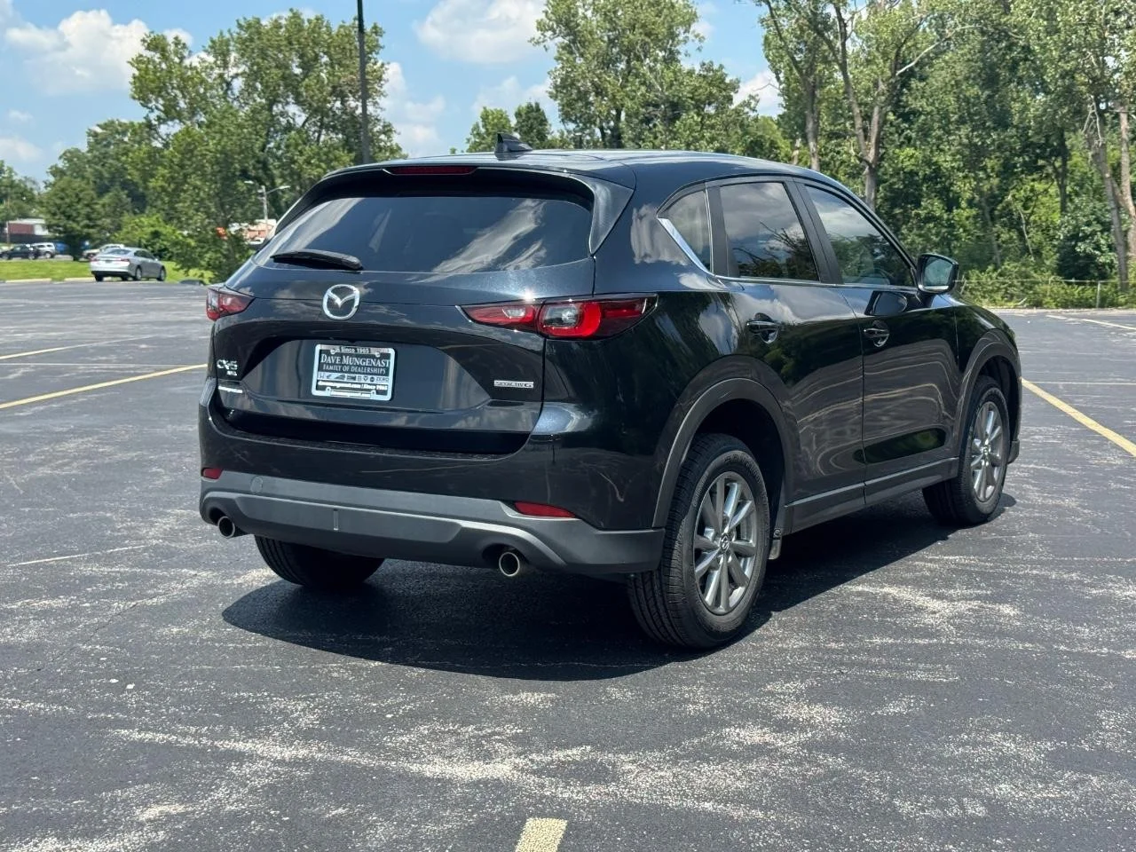 Used 2022 Jet Black Mica Mazda 2.5 S Preferred image 4