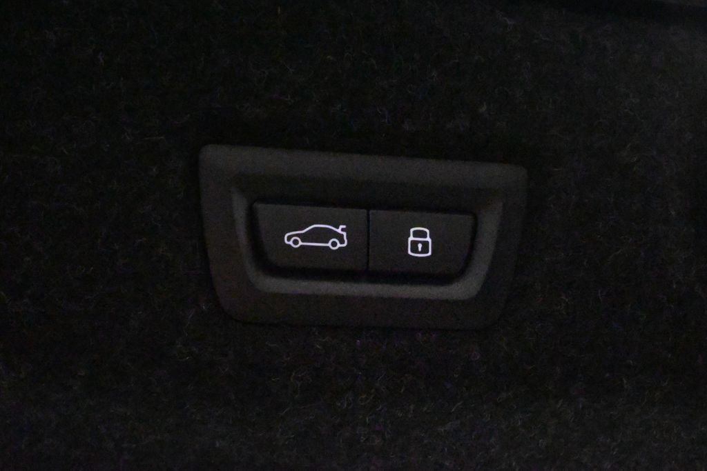 2026 BMW 5 Series 530i - Photo 40