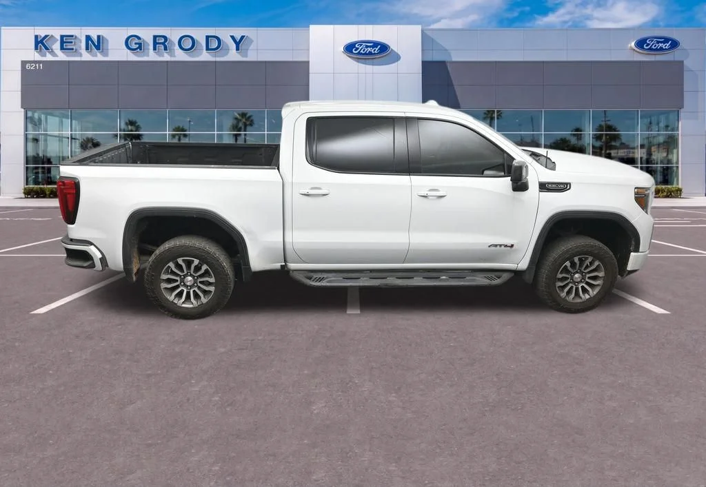 Used 2020 White GMC AT4 image 13