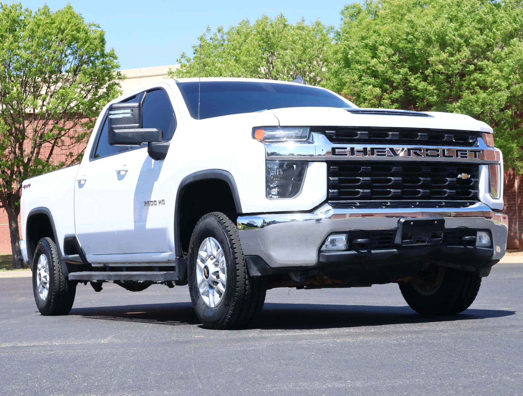 2022 Chevrolet Silverado HD LT 4WD Crew Cab Standard Box's photo